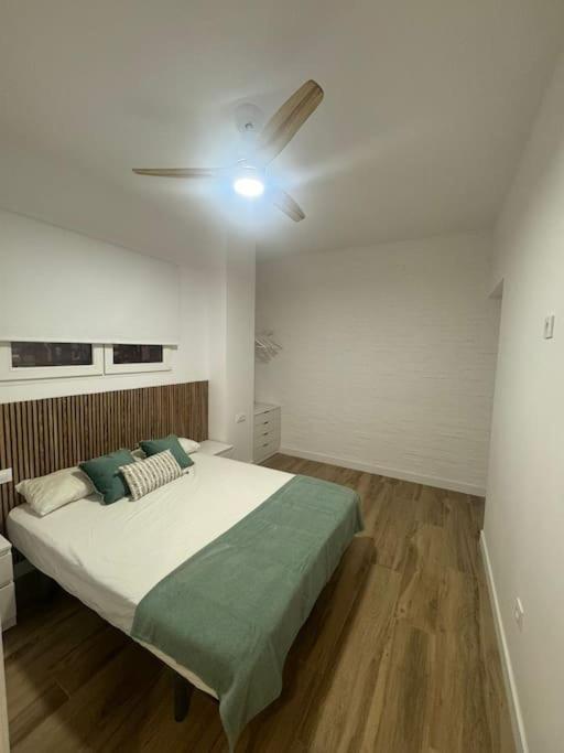 Gran Apartamento A Pie De Calle Valencia Exterior foto